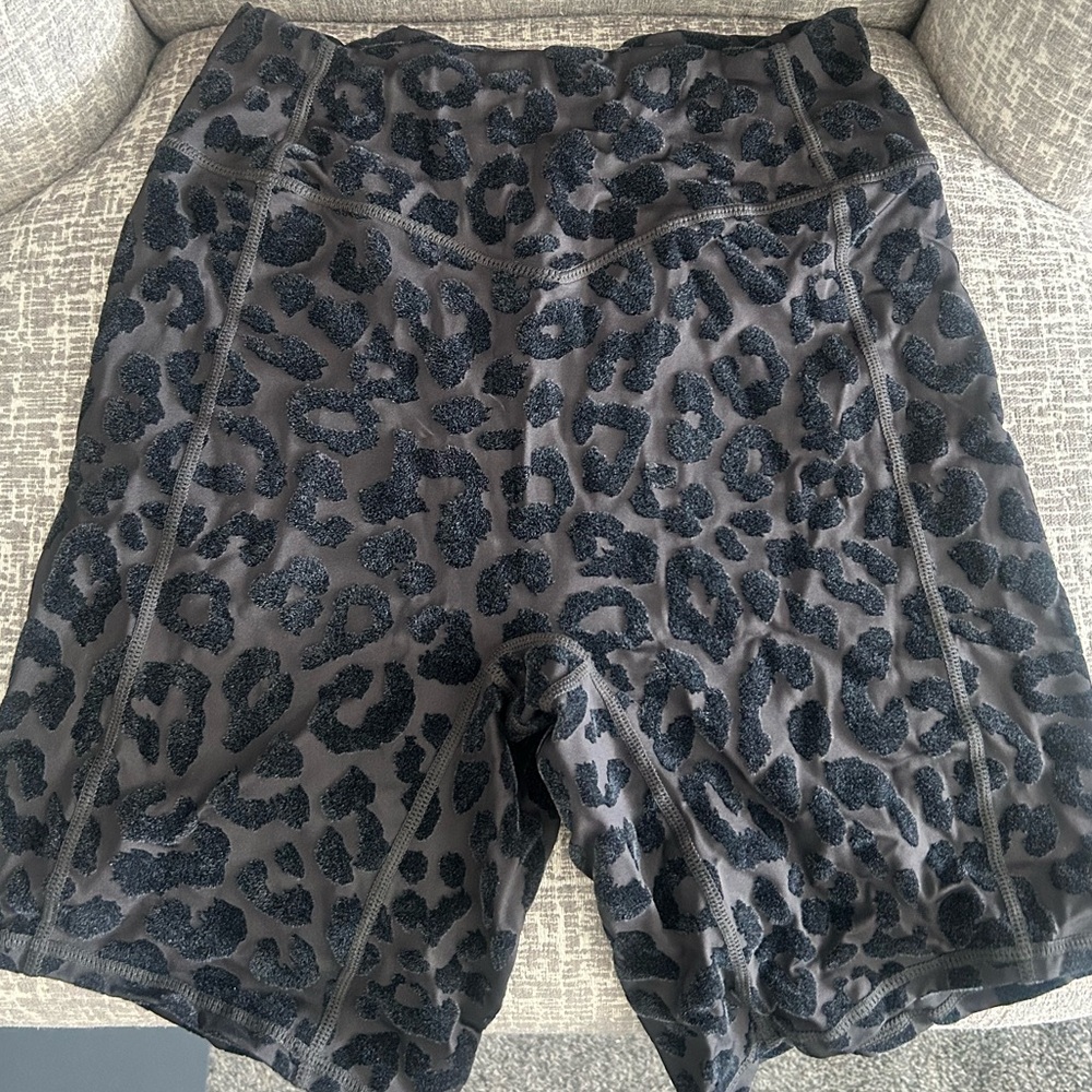 Balance Athletica biker short